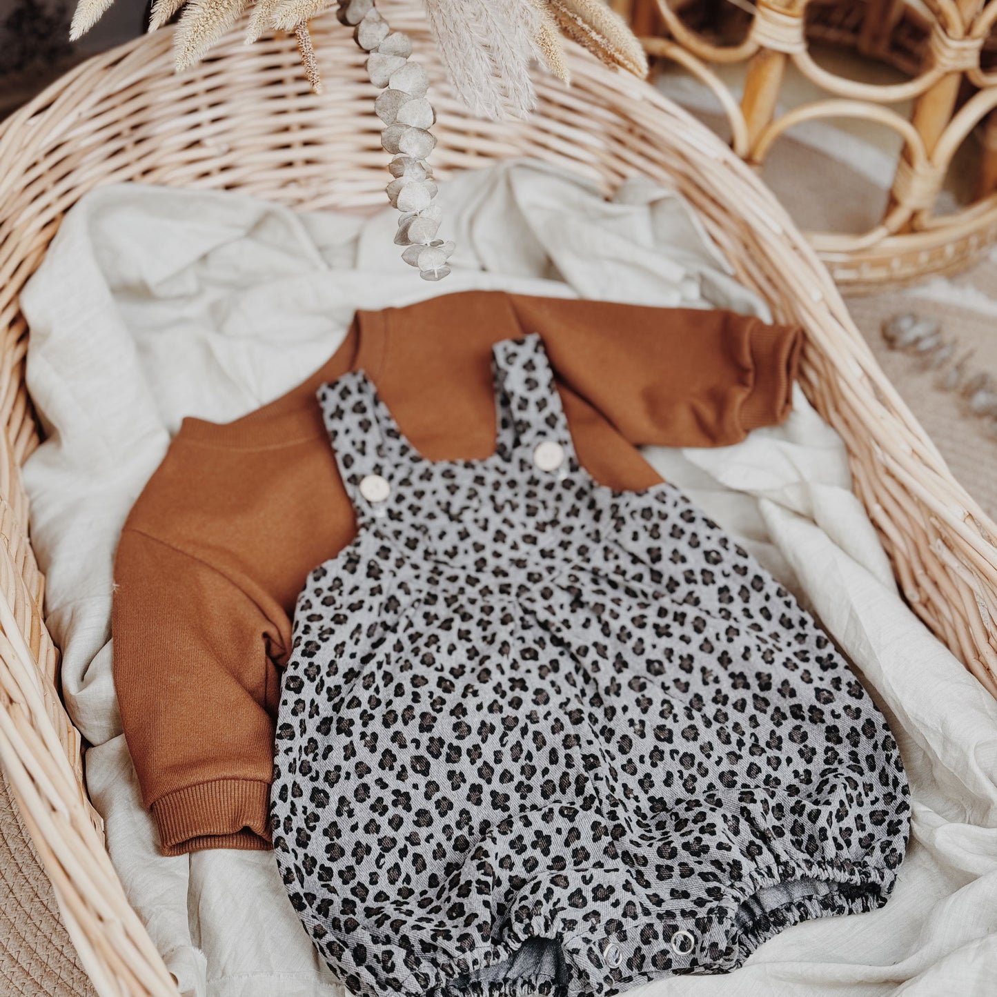 6M-6Y Cotton Canvas Leopard Print Overalls
