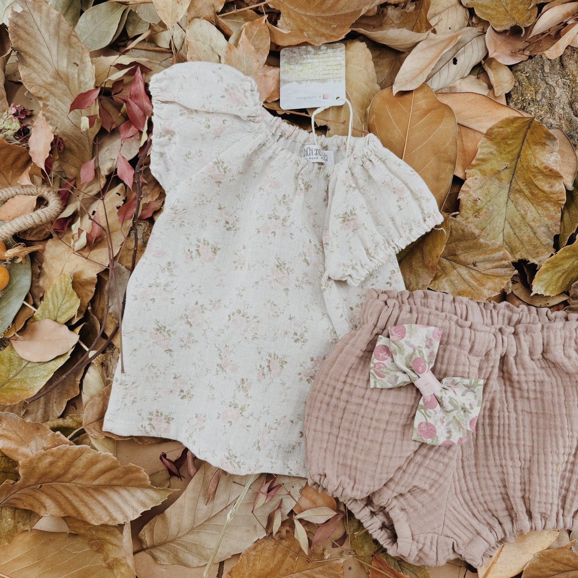 Floral Linen T-shirt and Bloomers - Chichi and Wawa